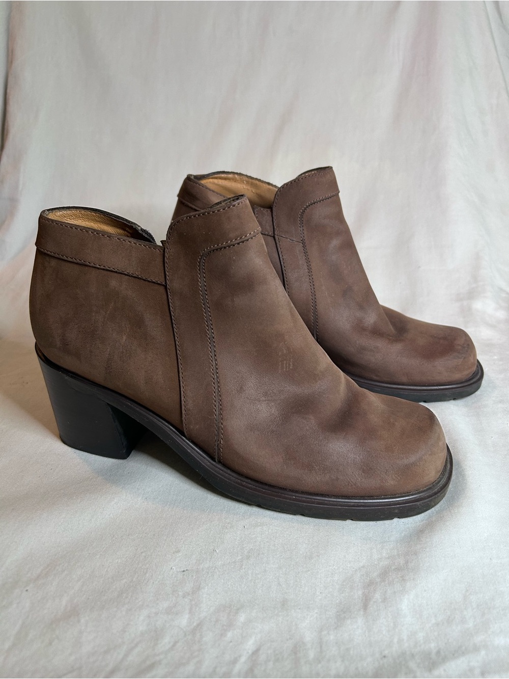 Enzo Angiolini Taupe Brown Leather Ankle Booties